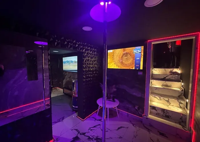 Nonstop Nights Apartmans Apartment *